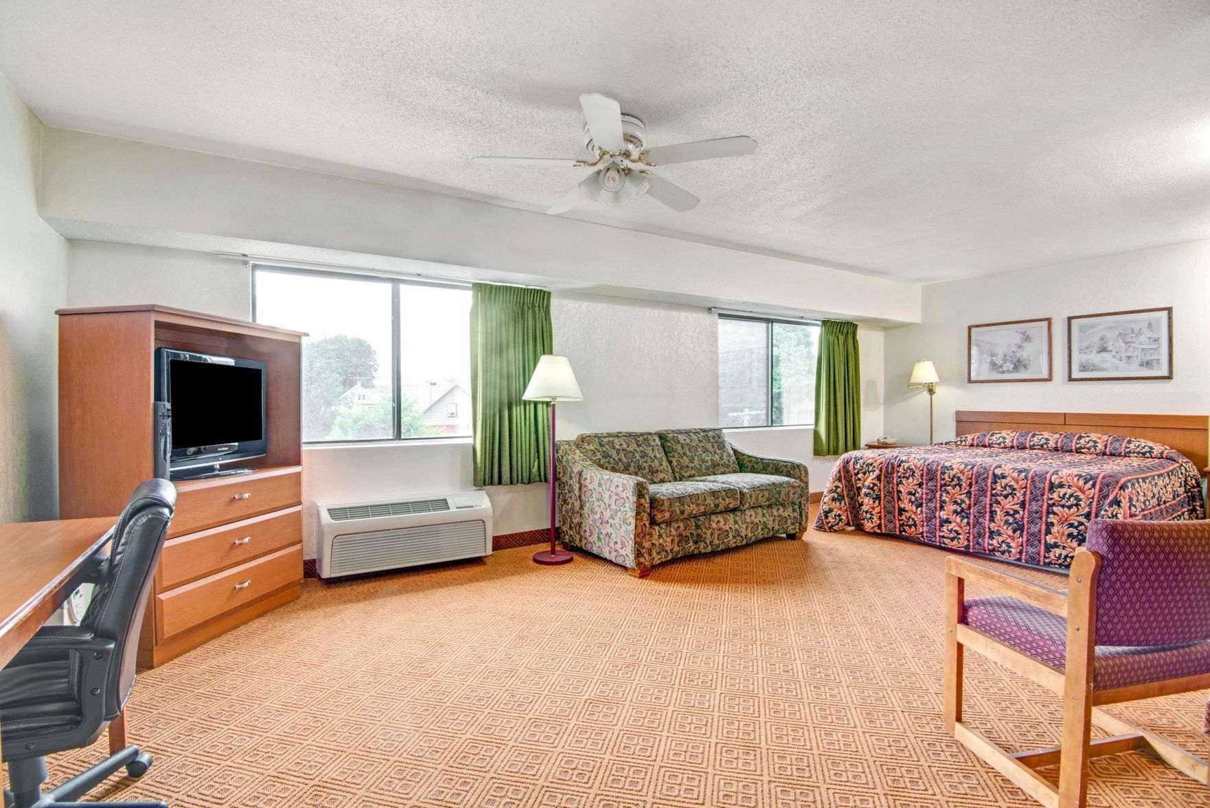 In-room safe, desk, iron/ironing board, free cots/infant beds