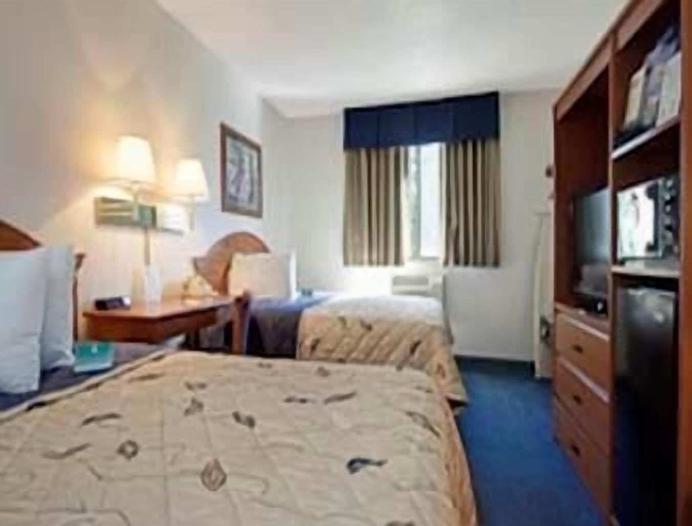 Photo - Super-8-Gainesville-I-75-Hospital-University-Area