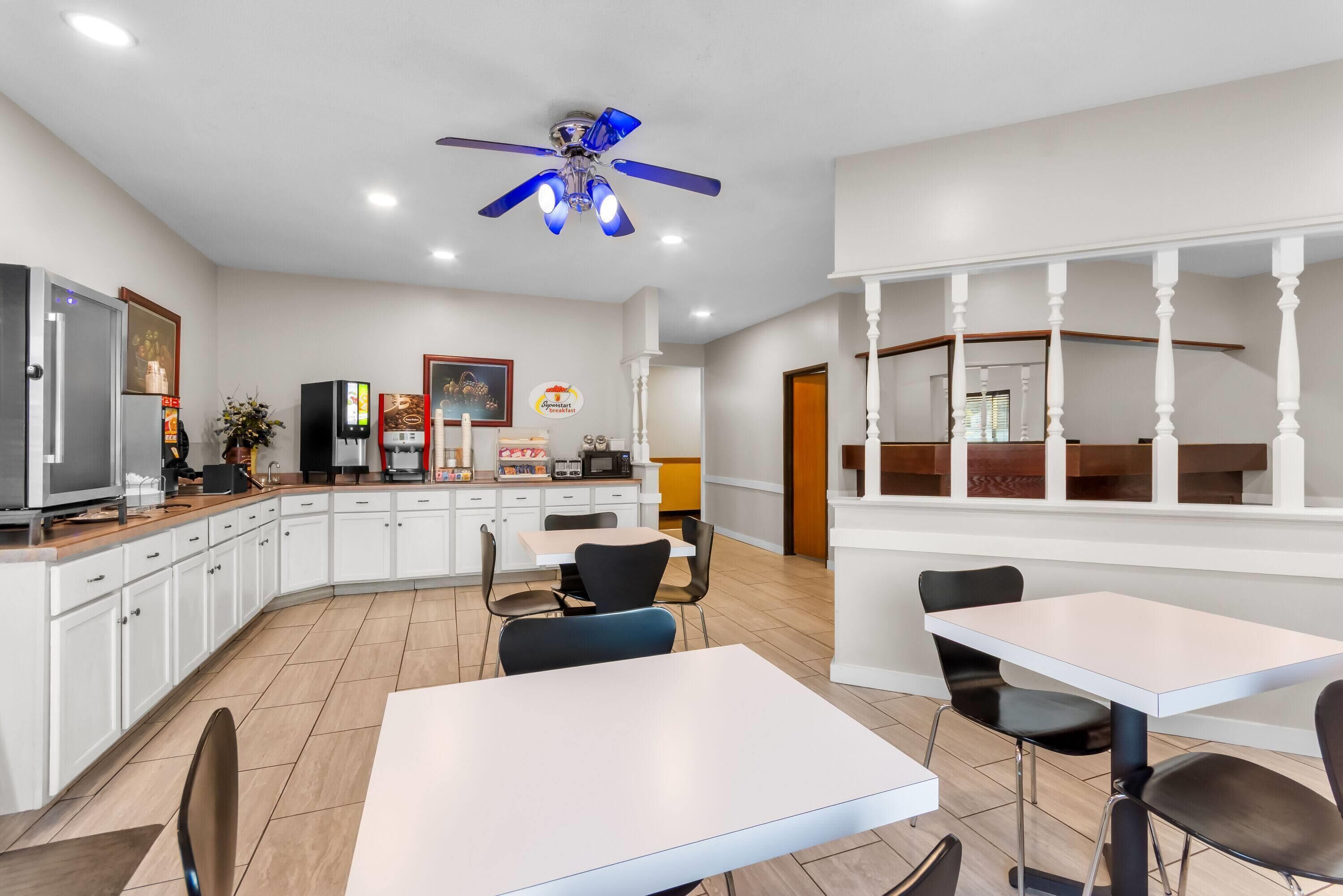 Free daily continental breakfast