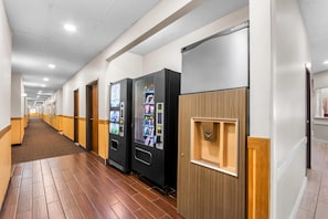 Property amenity - Super 8 by Wyndham Bloomington University Area (Bloomington)