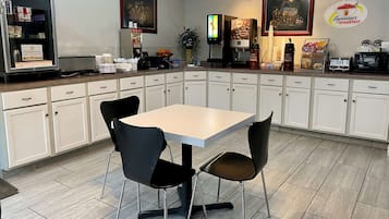 Free daily continental breakfast