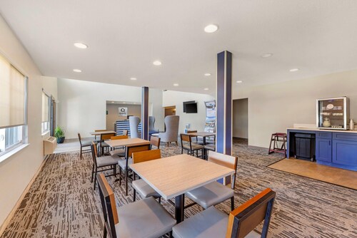 Quality Inn Chesterton near Indiana Dunes National Park I-94