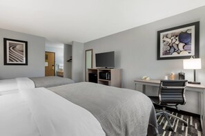 Chambre Standard, 2 grands lits, non-fumeur | Couette en duvet, bureau, espace de travail pour ordinateurs portables