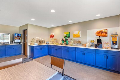 Quality Inn Chesterton near Indiana Dunes National Park I-94