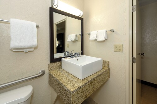 Red Roof Inn Jacksonville - Cruise Port