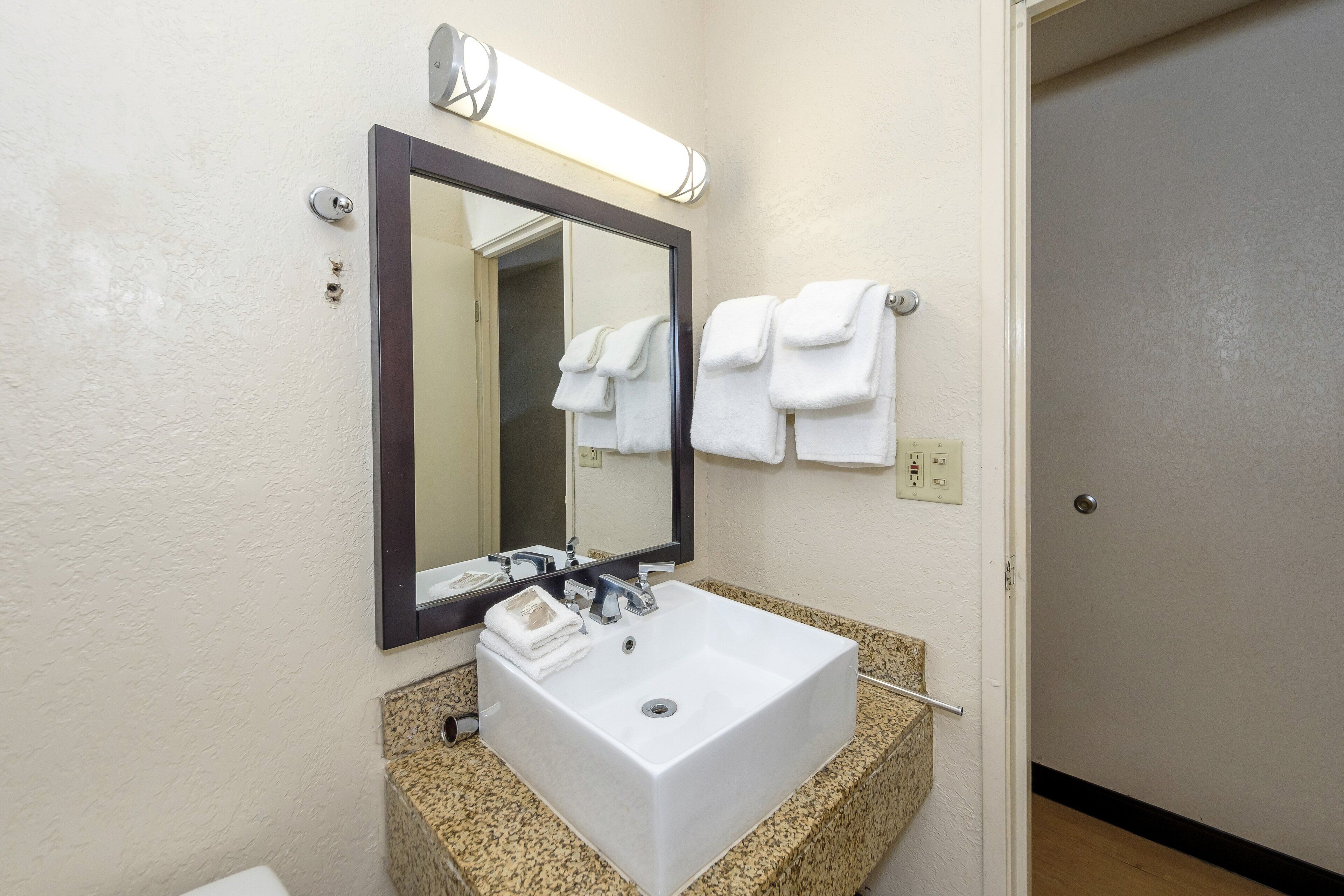 Photo - Red Roof Inn Jacksonville - Cruise Port