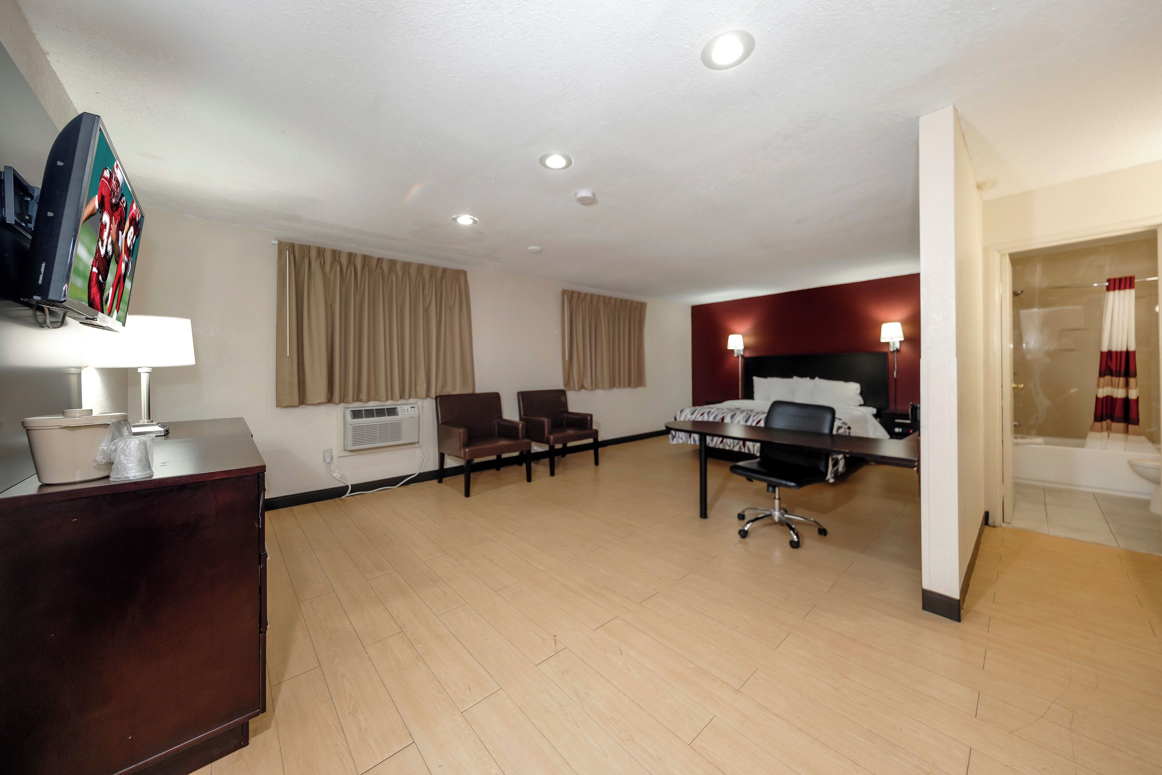 Photo - Red Roof Inn Jacksonville - Cruise Port