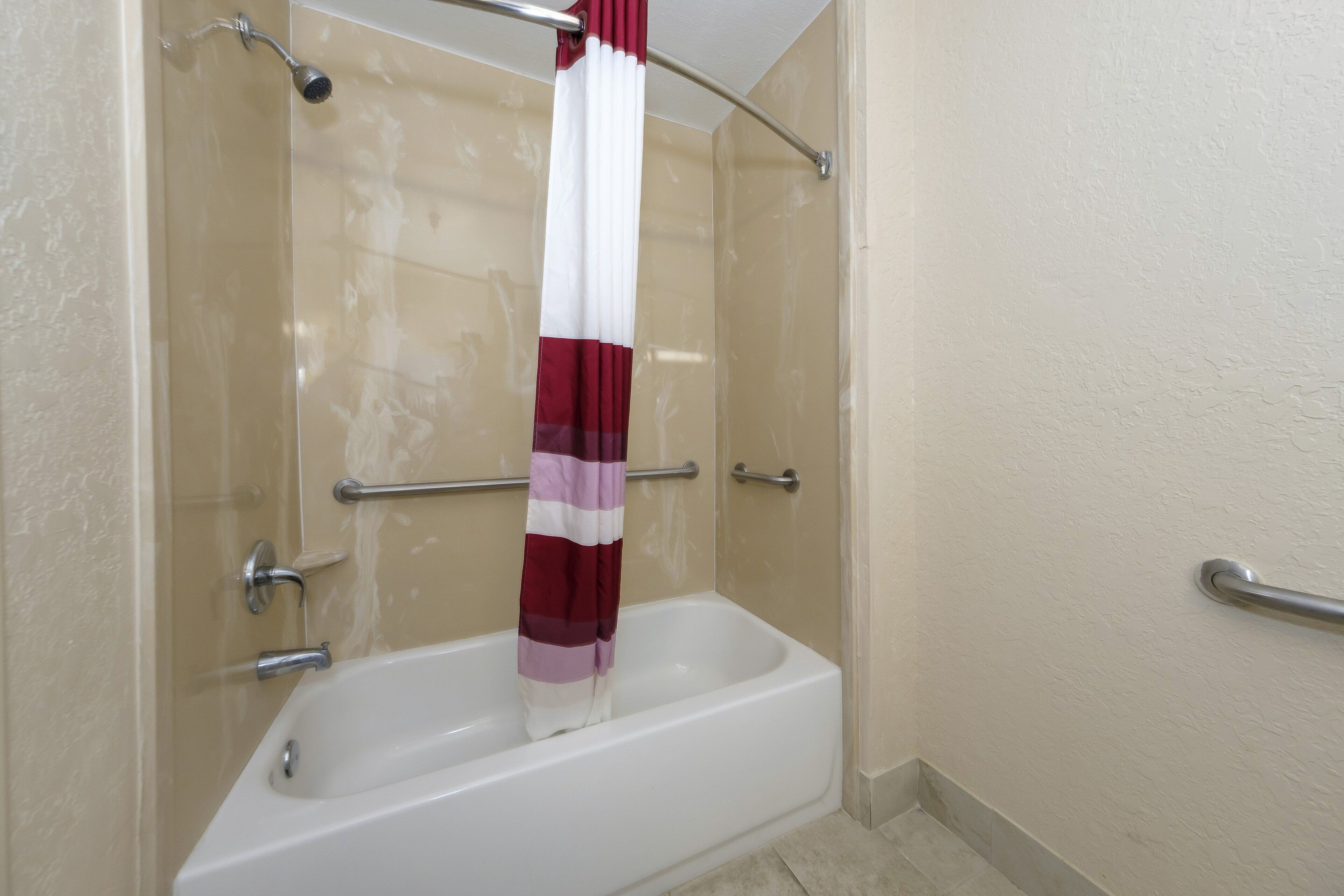 Photo - Red Roof Inn Jacksonville - Cruise Port