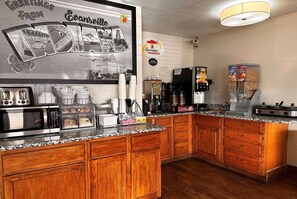 Desayuno para llevar gratuito y diario