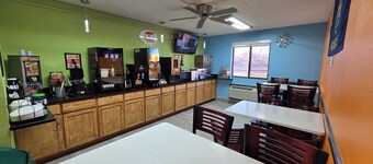 Super 8 by Wyndham Emporia