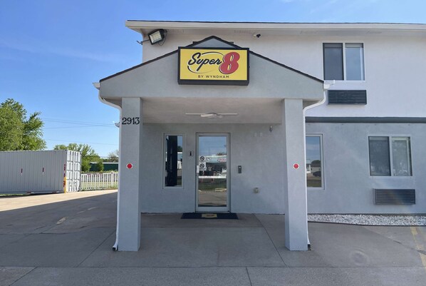 Exterior - Super 8 by Wyndham Emporia (Emporia)