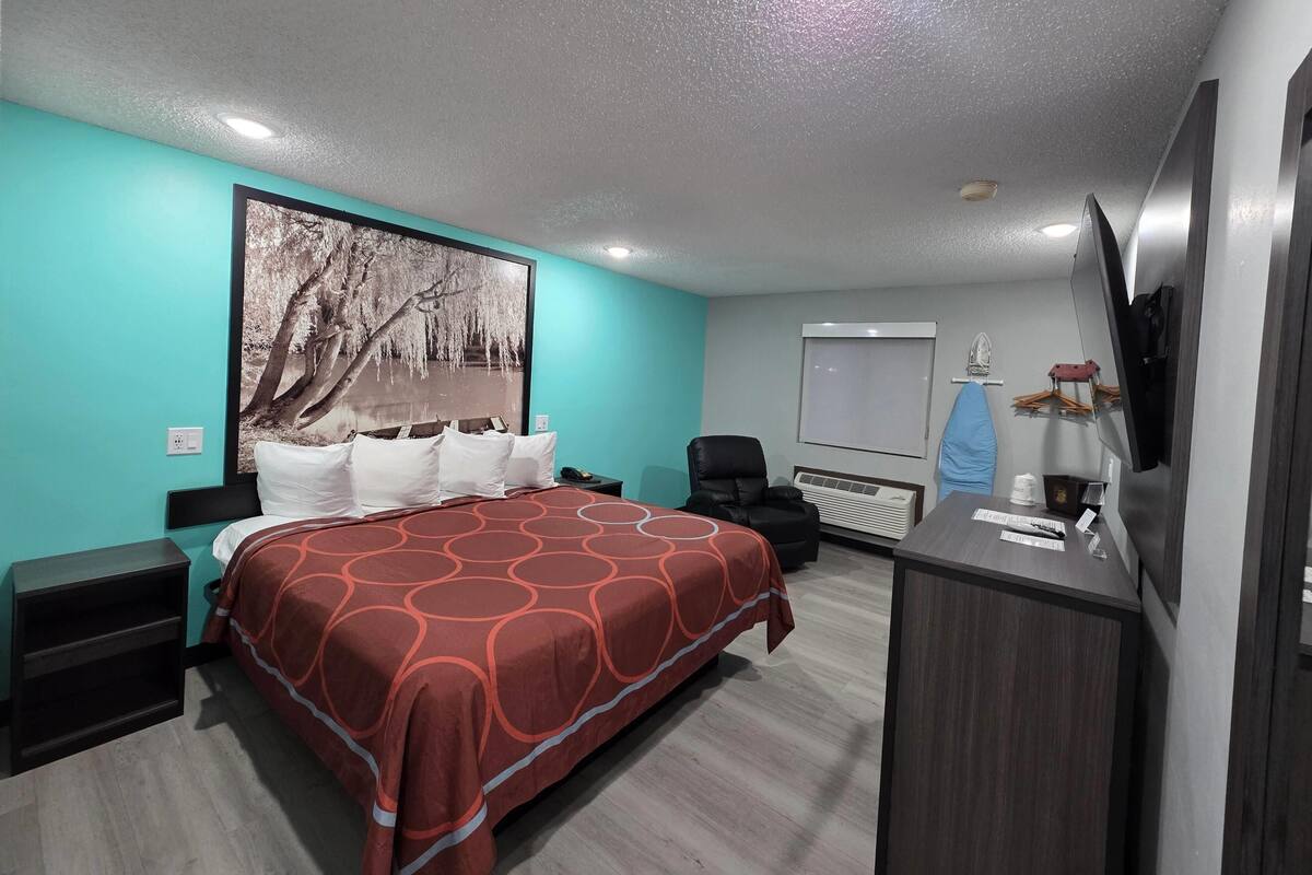 Desk, iron/ironing board, free cribs/infant beds, free WiFi