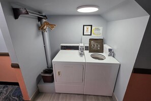 Laundry room - Super 8 by Wyndham Emporia (Emporia)