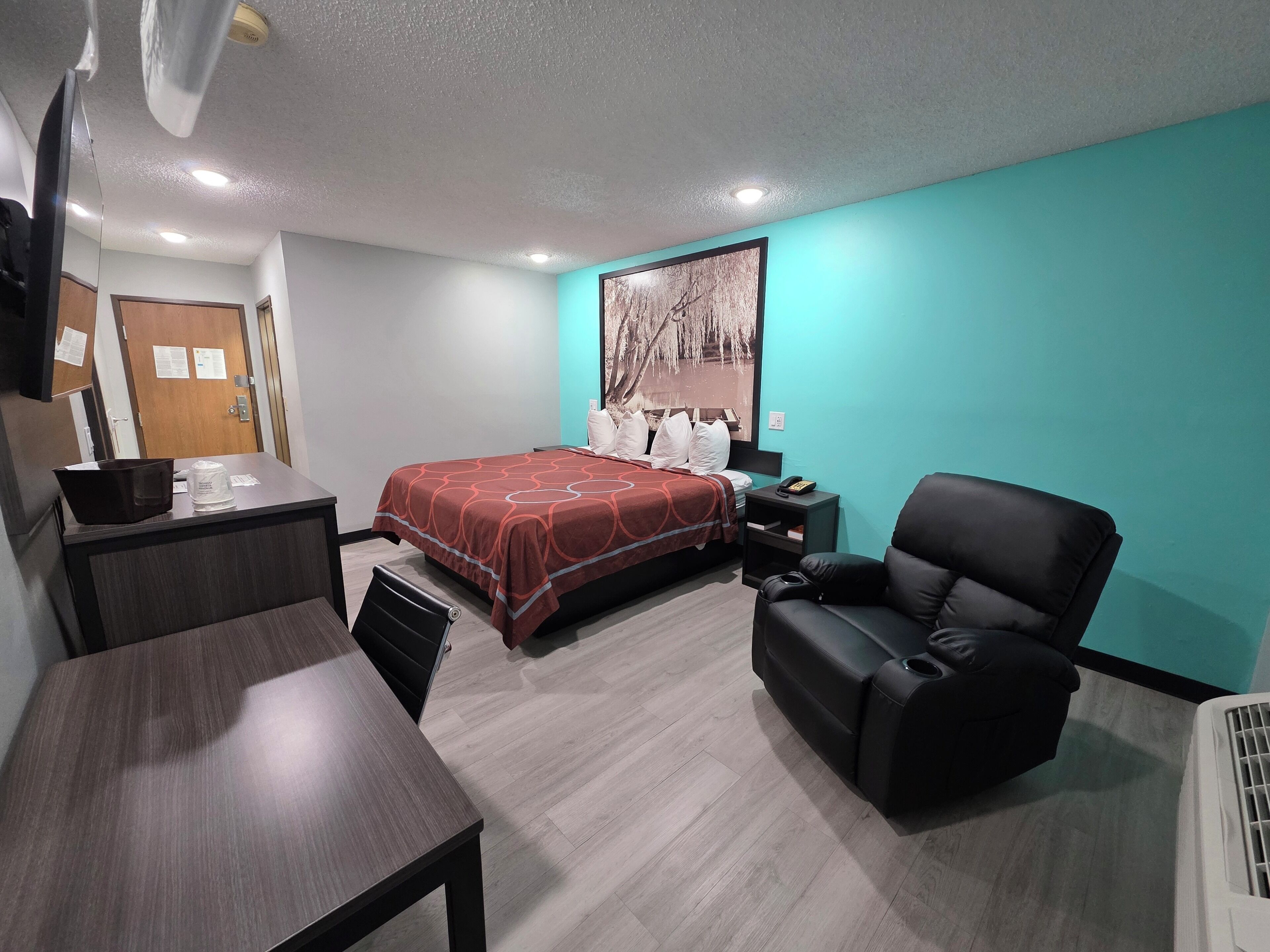 Desk, iron/ironing board, free cribs/infant beds, free WiFi