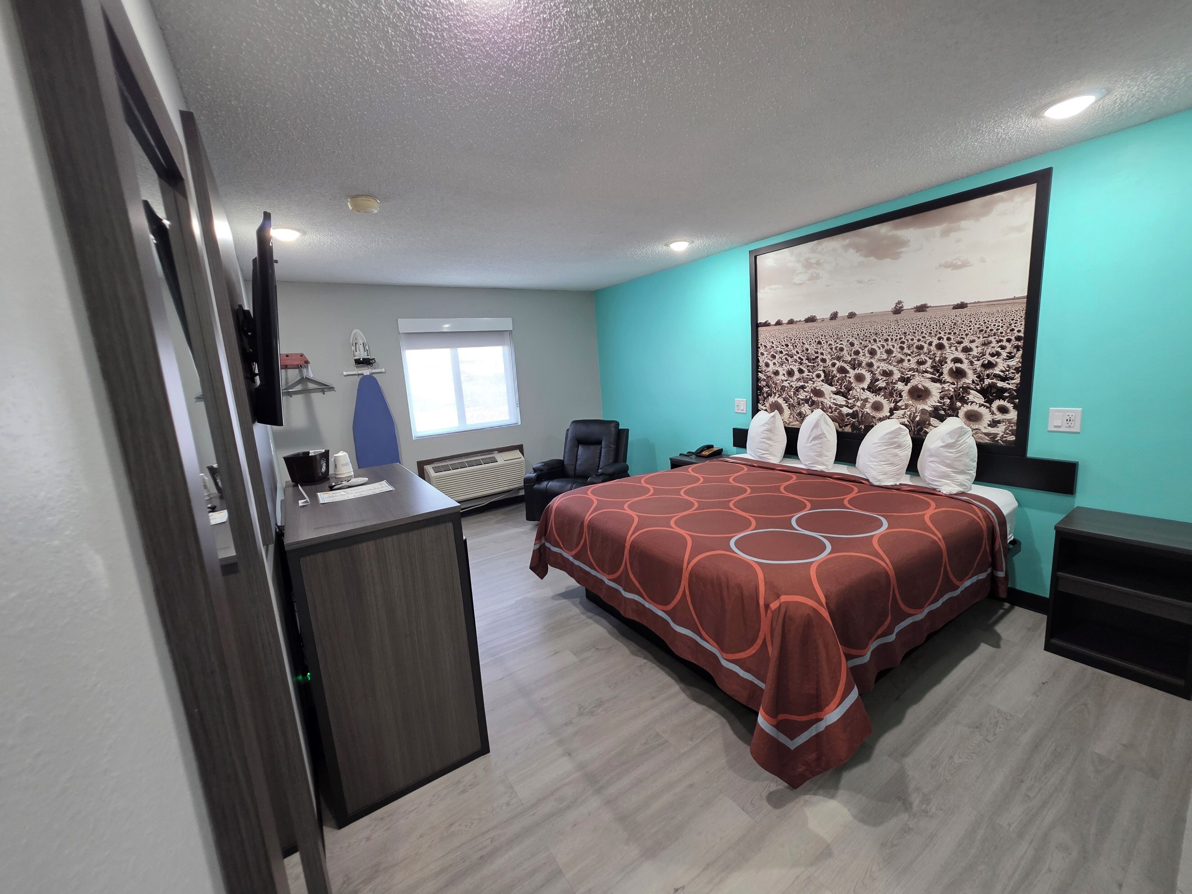 办公桌、熨斗/熨衣板、免费婴儿床、免费 WiFi