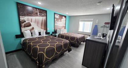 Super 8 by Wyndham Emporia