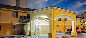 Super 8 by Wyndham Muncie/Ball St. College Area