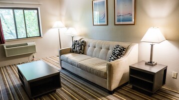 Escritorio, cunas gratuitas, camas plegables/adicionales y wifi gratis 