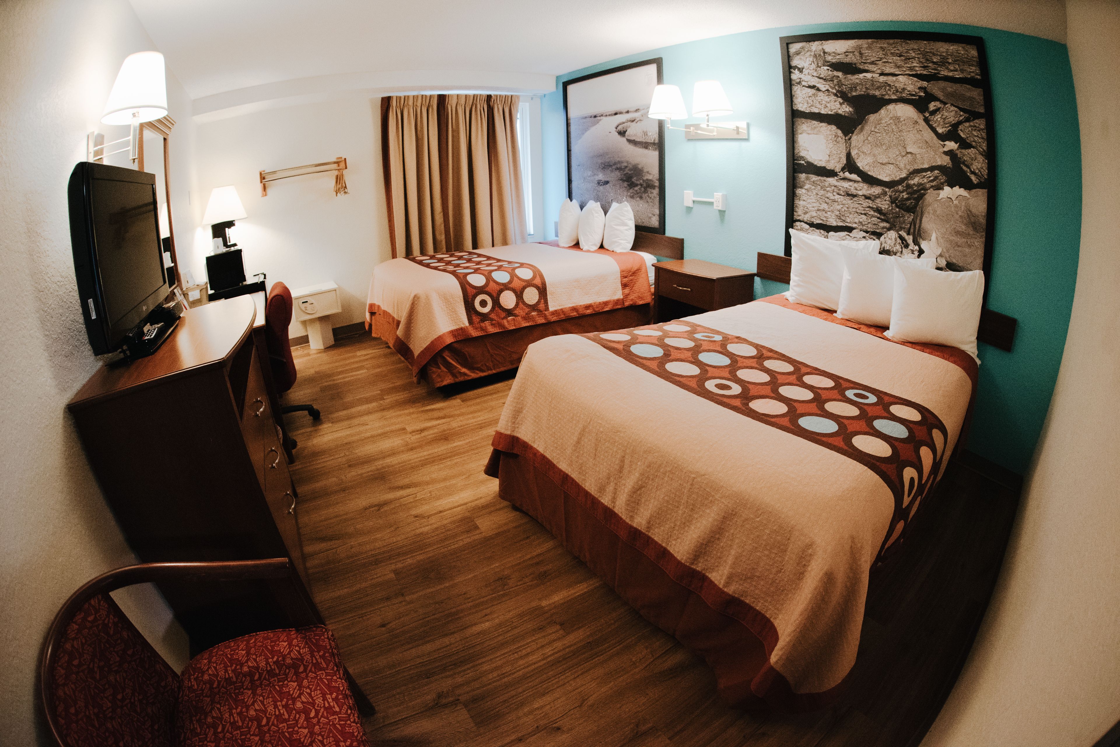 Habitación, 2 camas matrimoniales, para fumadores | Microondas