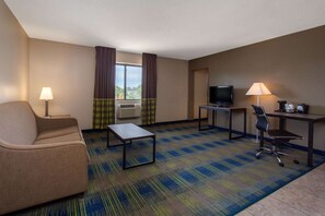 Suite, 1 Bedroom, Non Smoking (1 King Bed)
