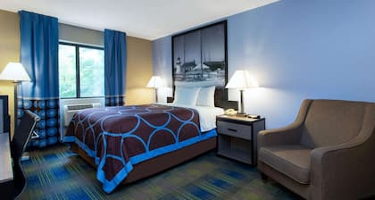 Super 8 by Wyndham Cromwell/Middletown