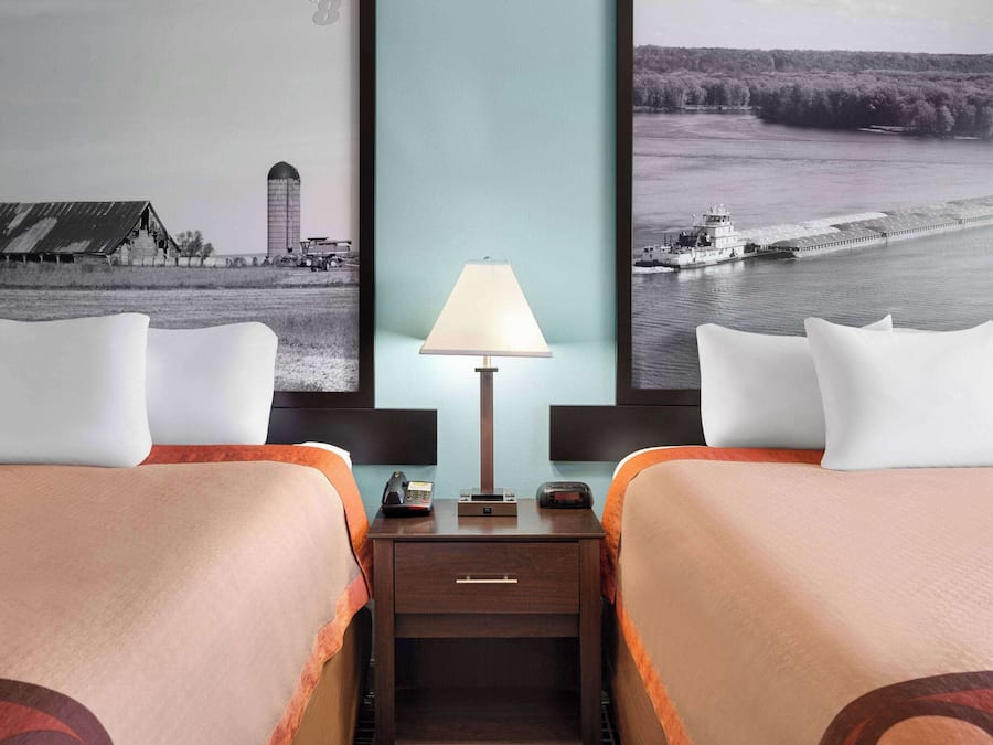 Individually decorated, individually furnished, laptop workspace