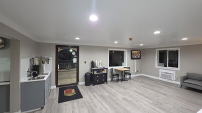 Super 8 by Wyndham Lewiston