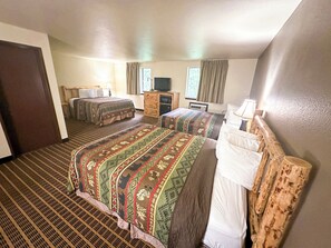 Superior Room, Multiple Bedrooms - Fairbridge Inn & Suites Sandpoint (Ponderay)