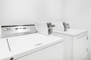Laundry room - Fairbridge Inn & Suites Sandpoint (Ponderay)