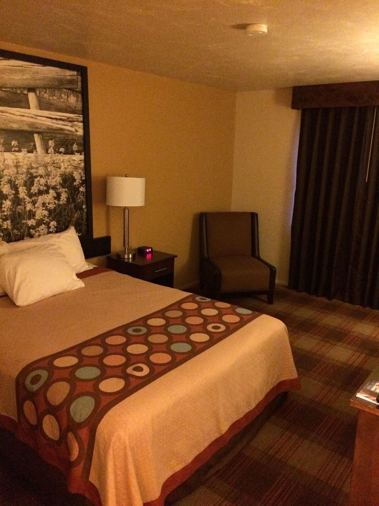 Desk, laptop workspace, blackout curtains, travel cot