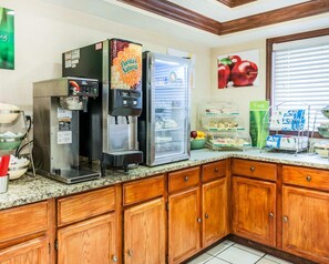 Café da manhã continental grátis todos os dias