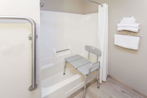 Combined shower/bathtub, free toiletries, hair dryer, towels - Super 8 by Wyndham Michigan City (Michigan City)
