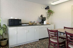 Salle à déjeuner