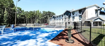 Super 8 by Wyndham Villa Rica