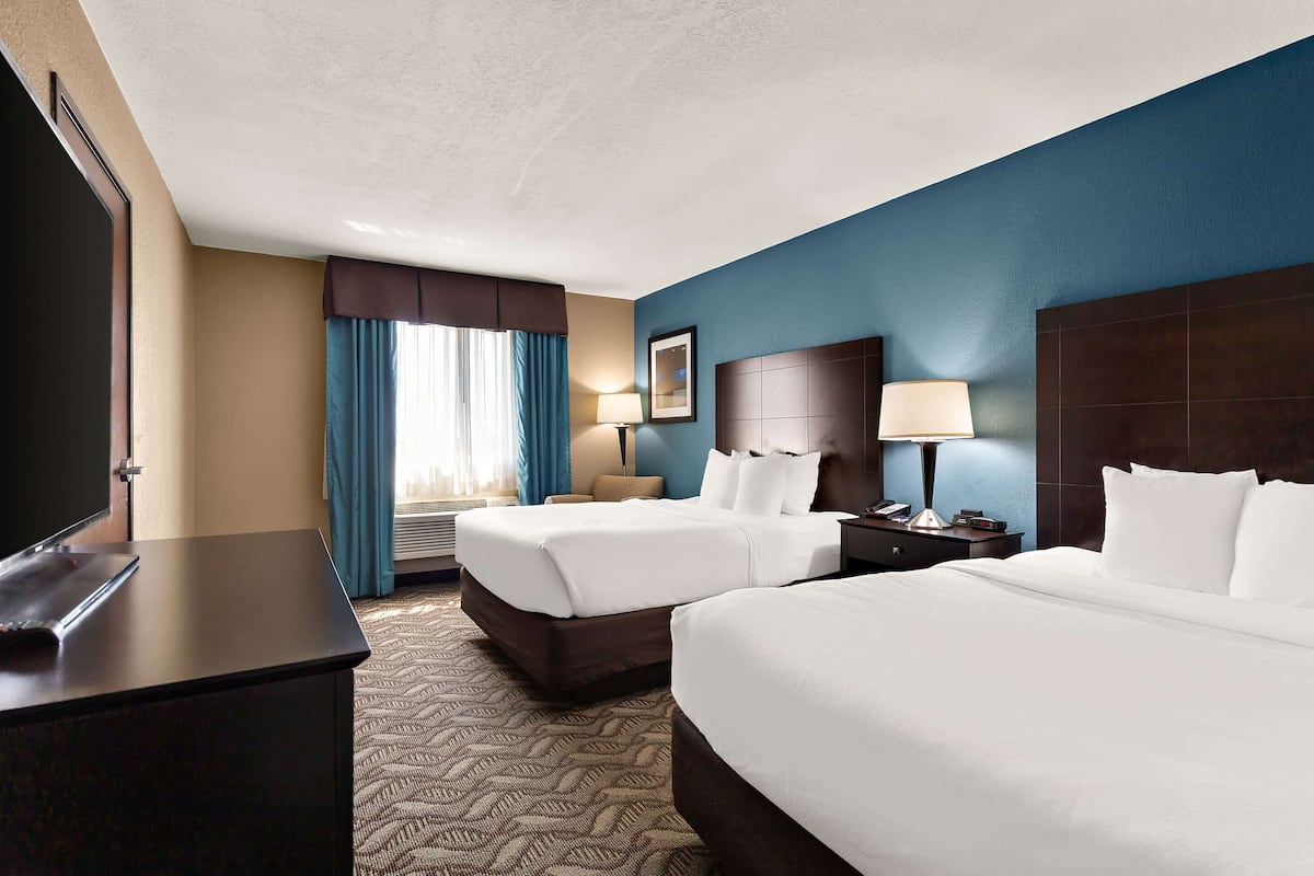 down duvets, desk, blackout curtains, soundproofing