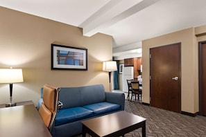 Suite, 1 King Bed, Accessible, Non Smoking | Down comforters, desk, blackout drapes, soundproofing