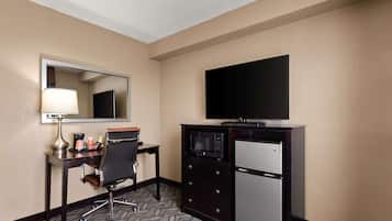 Couette en duvet, bureau, rideaux d’obscurcissement