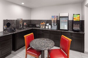 Free daily continental breakfast