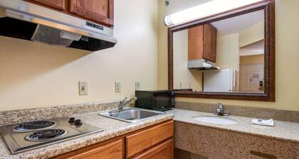 Rodeway Inn & Suites