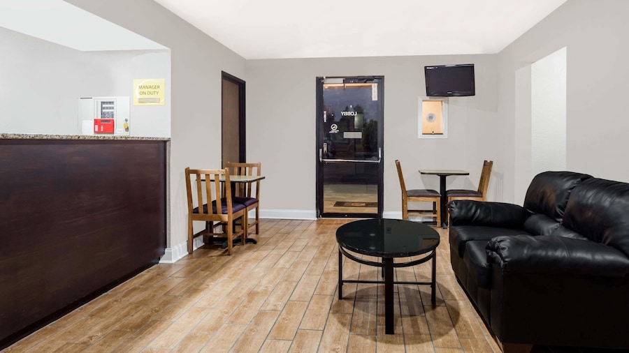 Super 8 by Wyndham Augusta/Ft Eisenhower Area