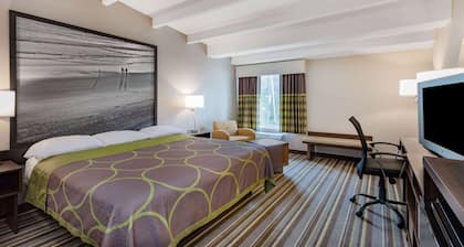 Super 8 by Wyndham Melbourne