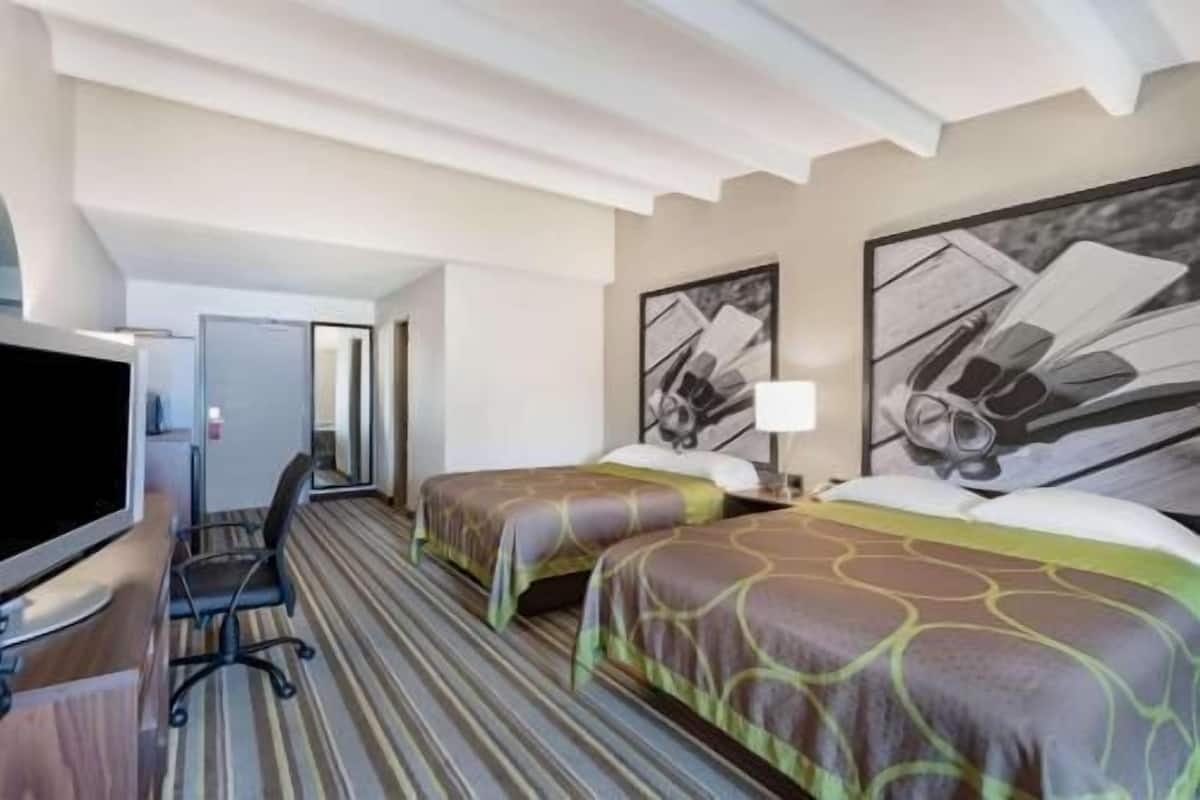 Pillow-top beds, desk, iron/ironing board, free WiFi