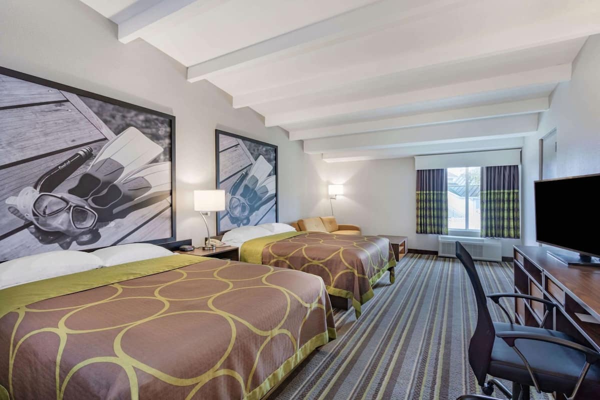 Pillow-top beds, desk, iron/ironing board, free WiFi