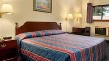 手提電腦工作空間、熨斗/熨衫板、免費 Wi-Fi、床單