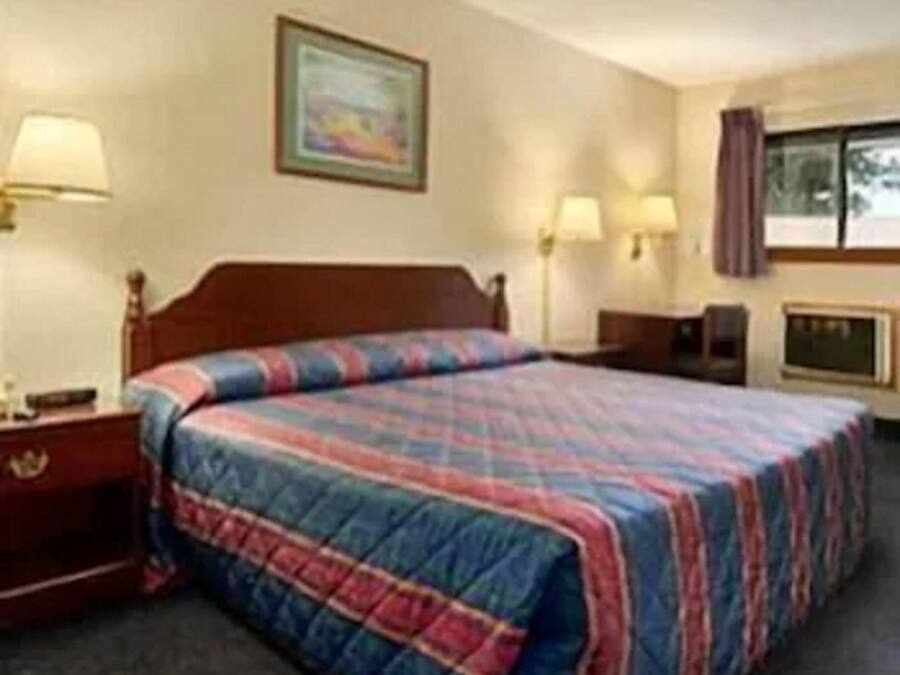 Kannettavalle tietokoneelle sopiva työtila, silitysrauta/-lauta