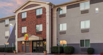 Super 8 by Wyndham Bedford DFW Airport West
