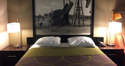 Super 8 by Wyndham Bedford DFW Airport West