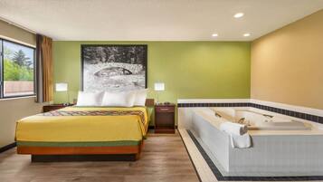 Bureau, rideaux occultants, fer et planche à repasser