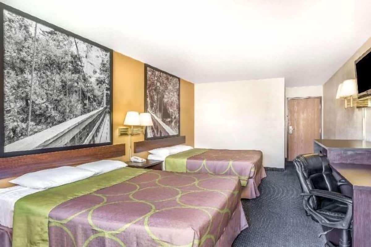 Desk, iron/ironing board, free cribs/infant beds, free WiFi