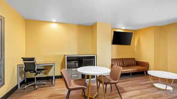 Studio Suite, 1 King Bed, Non Smoking | Desk, iron/ironing board, free cribs/infant beds, free WiFi